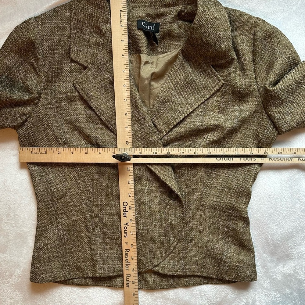 SOLD. Cami Cropped Bell Sleeve Blazer Women’s Jacket Sz 8 Beige Tan - Picture 3 of 5